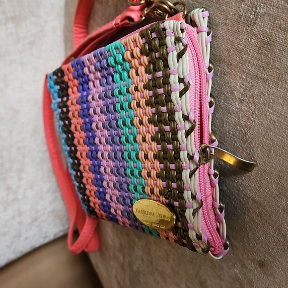 Madeliene Vieira Crossbody Wovne Bag - Picture 6 of 9